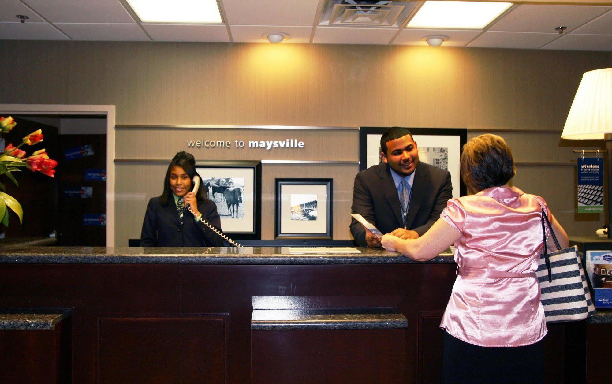 Hampton Inn Maysville Beltér fotó